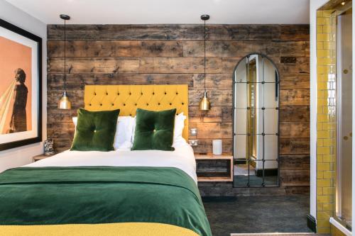 The Green Dragon Inn - image 7