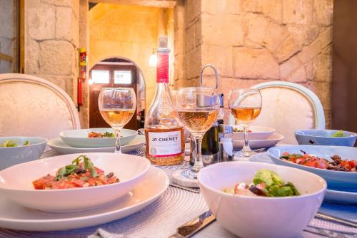 Ételek és italok, Kharmen A 1565s House with Seaviews in Birgu