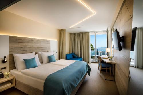 Premium Double Room with Balcony - Sea Side