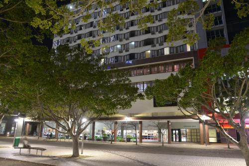 Vedere exterior, The Capetonian - Halal in Cape Town