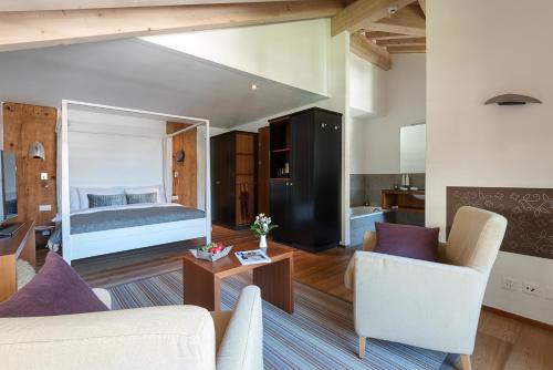 Suites by Mirabeau - image 12