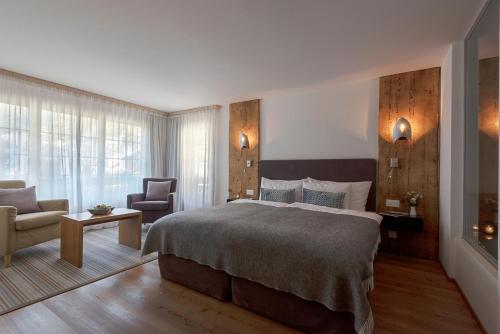 Suite, junior, with views