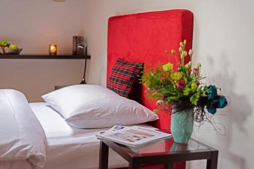 Suites by Mirabeau - main image
