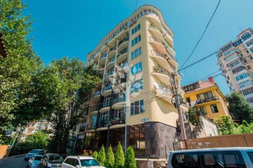 квартира с 2 спальнями 5 мин. до моря в центре Сочи