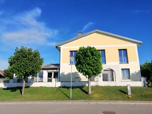 Campingblick-Gästehaus-Ferienwohnungen in Podersdorf am See, Österreich