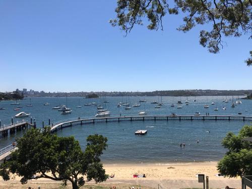 Double Bay Harbour-front apartment with stunning views in Double Bay