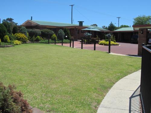 Κήπος, Stannum Lodge Motor Inn in Στάνθοουρπ