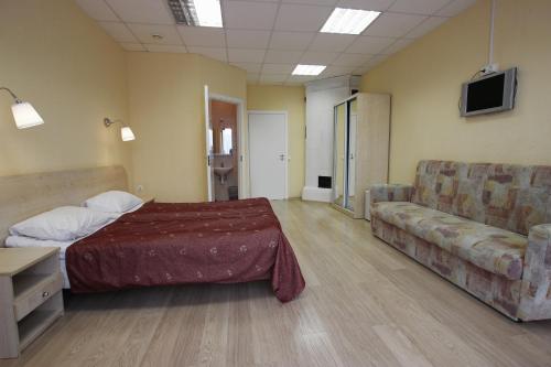 Bolshoy 45 Hotel - image 7