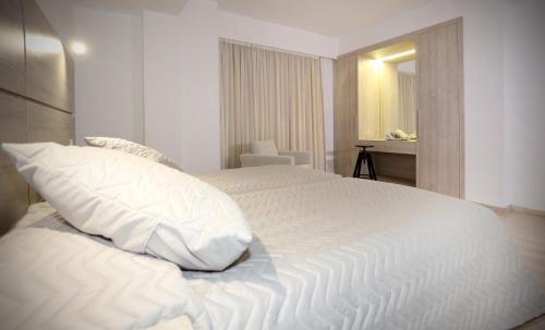 Pier Beach Hotel Apartments - image 12