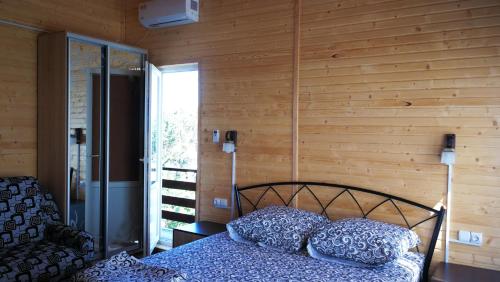 Sea View Guesthouse (on Hor`koho str.)
