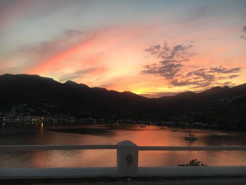 Studios Niovi Serifos chambre d'hôte Agios Sostis
