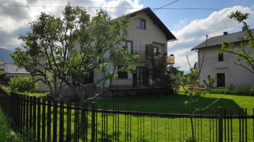  Apartments Nada in 53230 Korenica