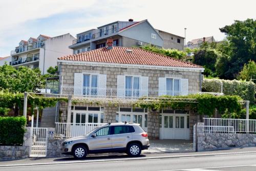 Apartman Pia, Unterkunft in Cavtat