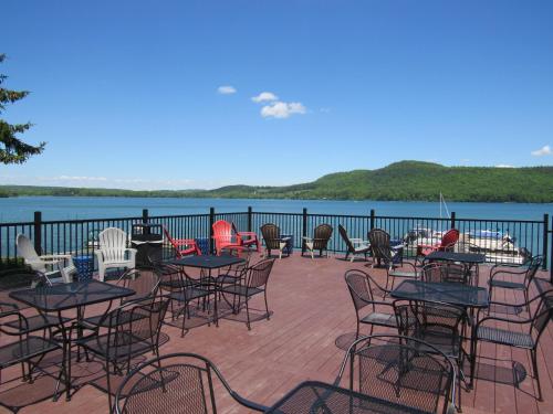 Lake 'N Pines Motel - main image