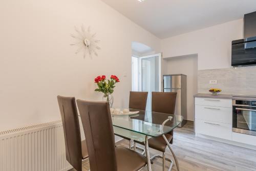 Konyha, Apartments Vila DK in Malinska