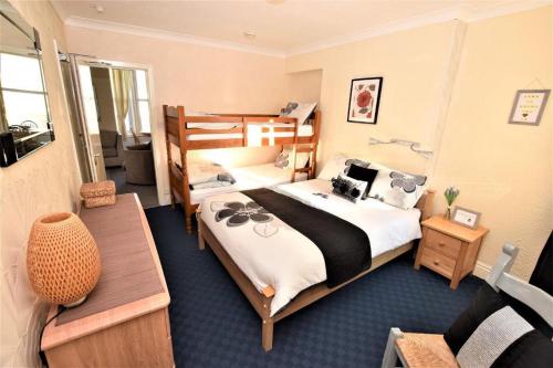 Bridle Lodge Apartments
