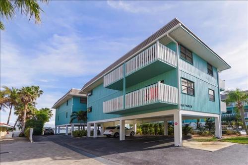 Bay Watch 1A Condo