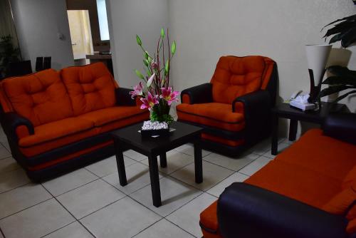 Hotel Suite Azomali