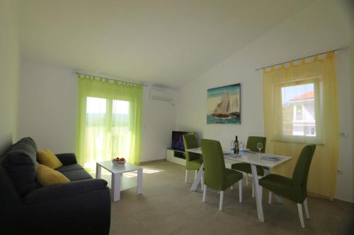  Apartment Etan, Pension in Čižići