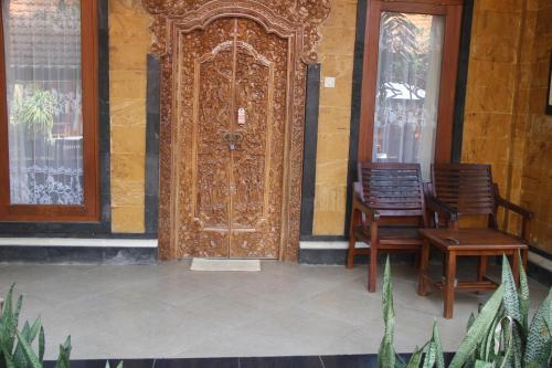 ニットヤ ホームステイ レンボンガン