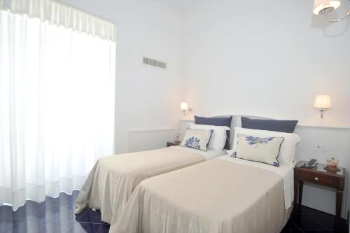 Terrazza Core Amalfitano Stop at Terrazza Core Amalfitano to discover the wonders of Amalfi. The property offers guests a range of services and amenities designed to provide comfort and convenience. Facilities like free Wi-Fi