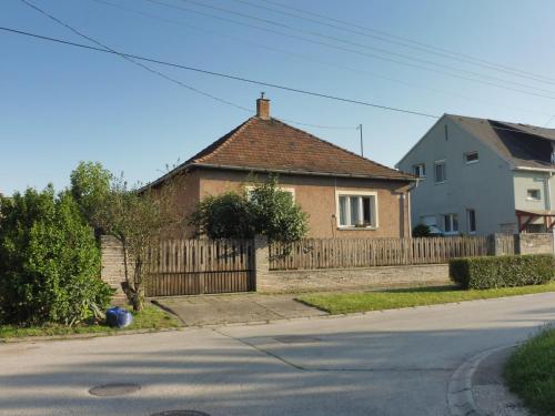  Nagyiék háza / Granny's House, Pension in Esztergom