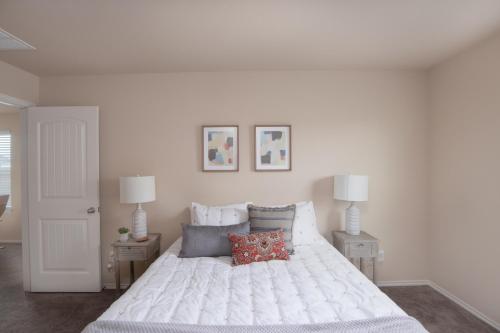 Mission Oak - image 7