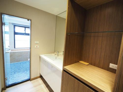 Standard Triple Room image 5