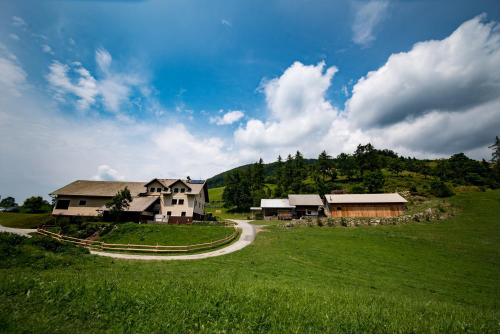Tourist Farm Pr'Dovar - Accommodation - Cerklje na Gorenjskem