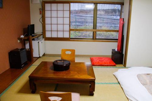 2 futon beds