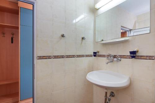 Hotel Yantra – Sunny Beach, WY