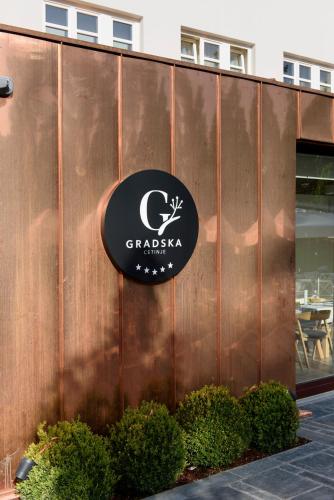 Hotel Gradska Cetinje in เซทินเจ