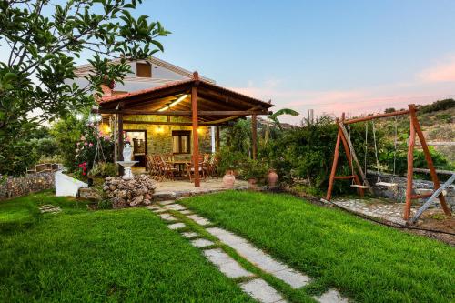  Eleutheria Villa - Beach, Pool & Jacuzzi, By ThinkVilla in Panormos