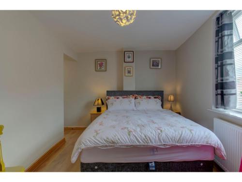 Bright, Colourful & Charming Apt For 4, Manchester, , Greater Manchester