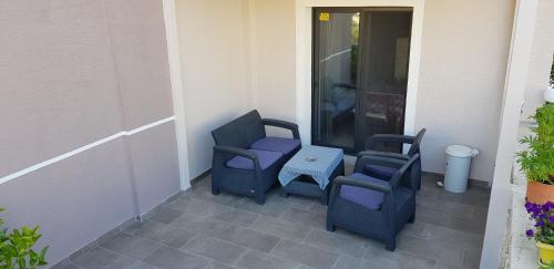 Apartments Villa Dovinefa - image 4