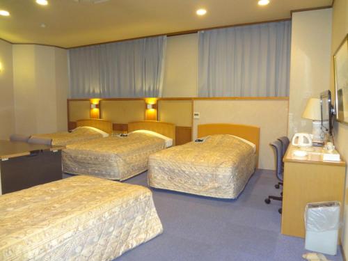 Asano Hotel Stop at Asano Hotel to discover the wonders of Kitakyushu. The property features a wide range of facilities to make your stay a pleasant experience. Free Wi-Fi in all rooms, luggage storage, car park,