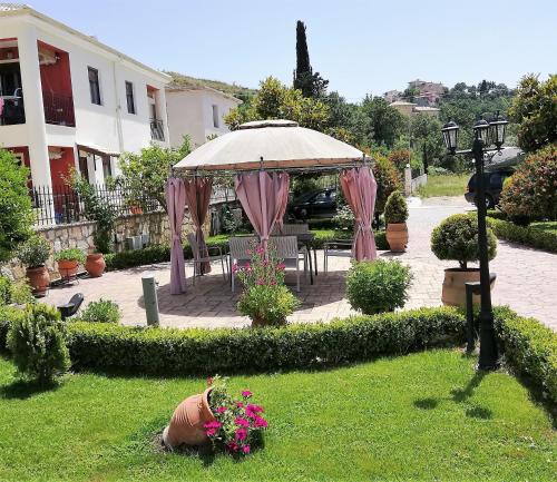 Delphin Rooms Sivota - image 4