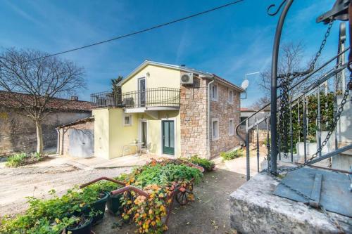  House Bruno 1903 in Bubani