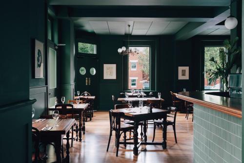 餐廳, Naughtons Hotel in 帕克維爾