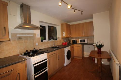 Cowsley House - image 11