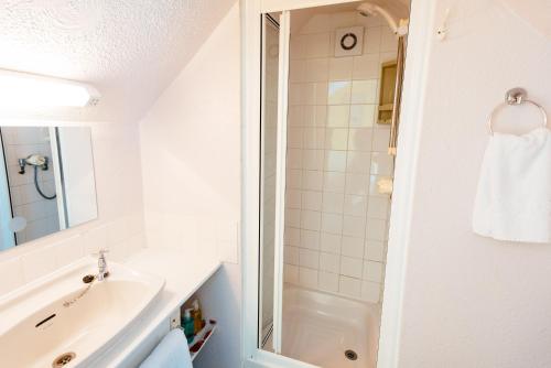 Surfside Stop - image 14