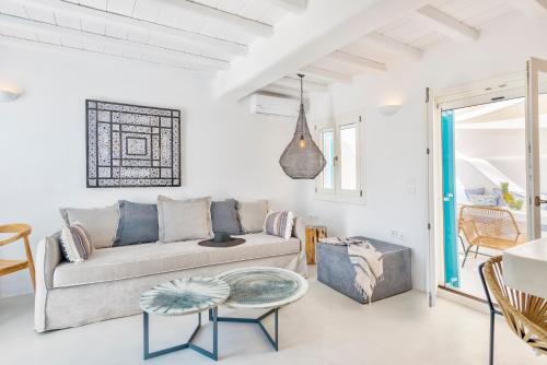  Mykonian Mews Luxury Suites in Psarrou