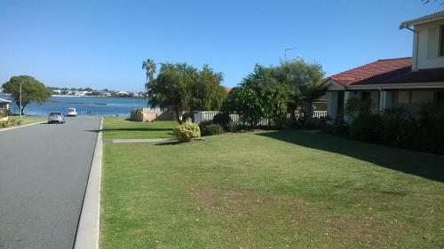 Mandurah Central Estuary Soldiers cove Townhouse