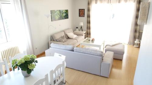 Villa Flores in เลกาเนส