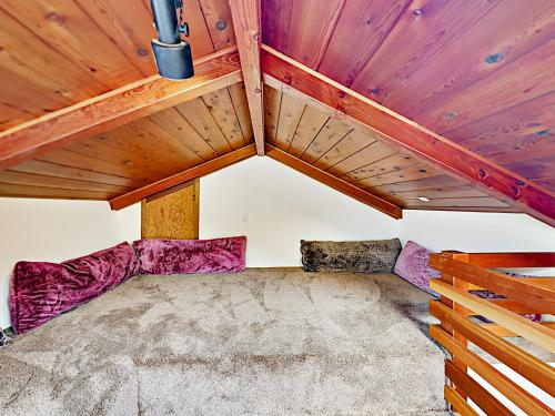 New Listing! Ventura Gem - 200 Yards To Beach! Duplex - image 12