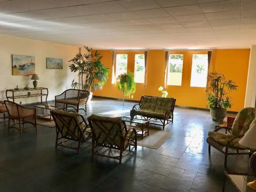 ล็อบบี้, Praia das Astúrias - WI-FI e AR CONDICIONADO NOS QUARTOS (Praia das Asturias - WI-FI e AR CONDICIONADO NOS QUARTOS) in หาดตอมโบ