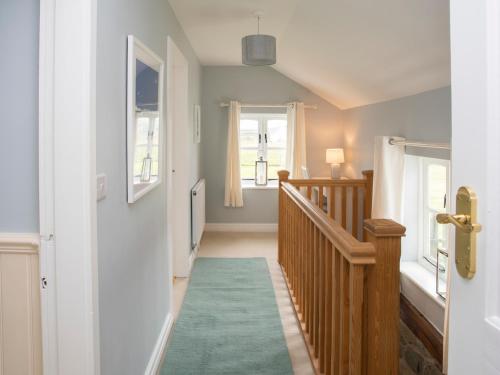 Stabl Bach in Llanfaethlu