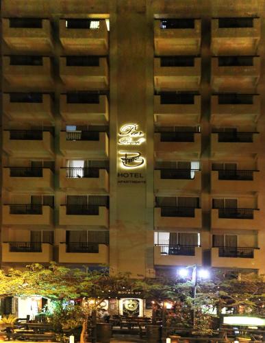 Pier Beach Hotel Apartments - image 10