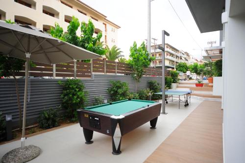 Atrium Ambiance Hotel - image 2