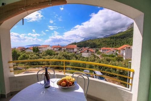 Suite with Mountain View